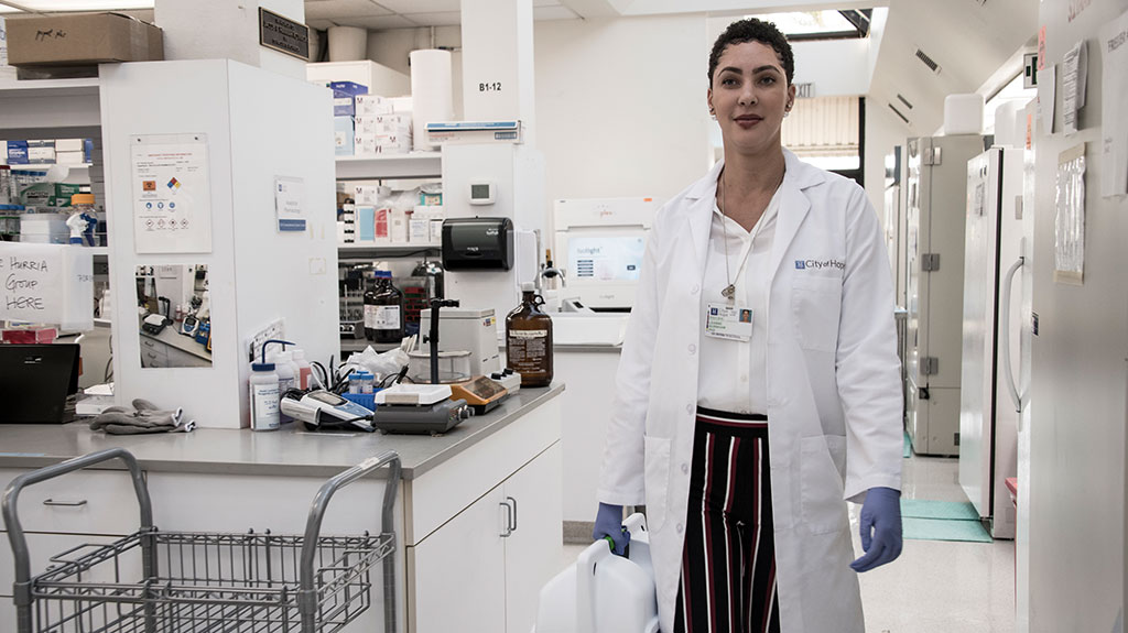 leanne-burnham-walking-in-lab