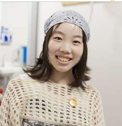 Fifteen-year-old Keira, cancer survivor