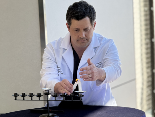 Holiday traditions shine brightly at City of Hope Orange County Lennar Foundation Cancer Center