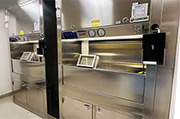 Radiopharmacy hot cell