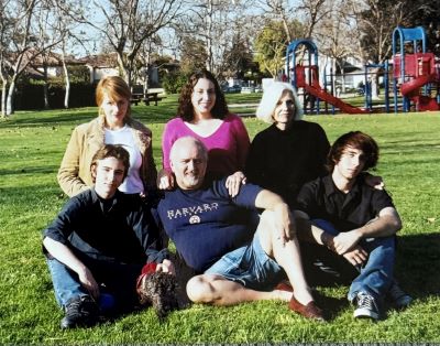 Family portrait with three women and three men