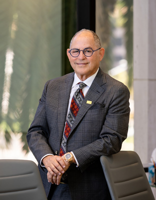 Joel Solomon, NLIIC 2027 Spirit of Life® Honoree Portrait 400px