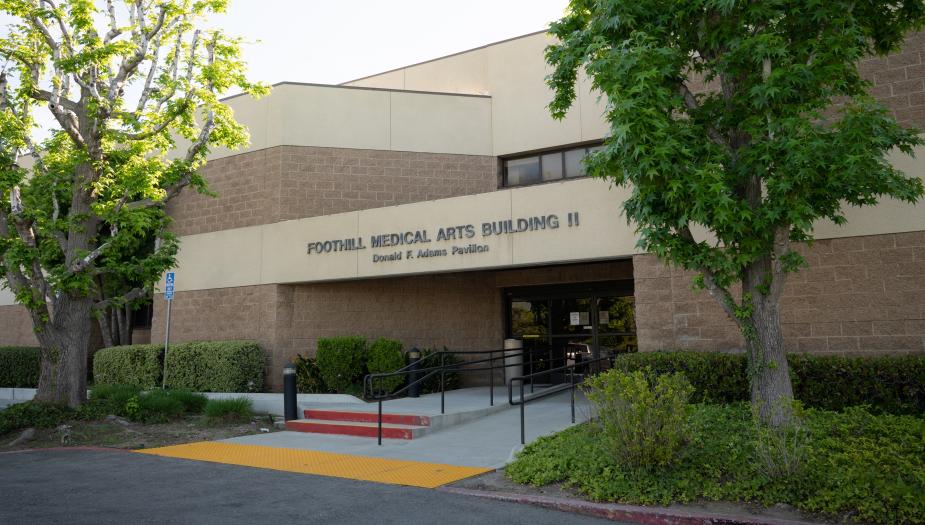 Exterior of City of Hope Glendora Building