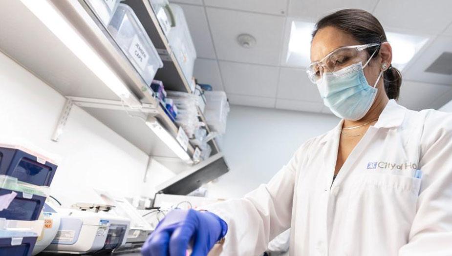 Researcher in the GMP Lab | City of Hope