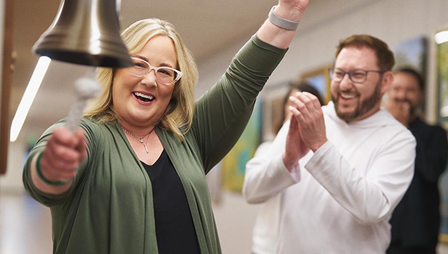 Orange County Grateful Patient Katie Birge rings bell