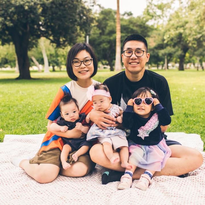 Mingming-and-family