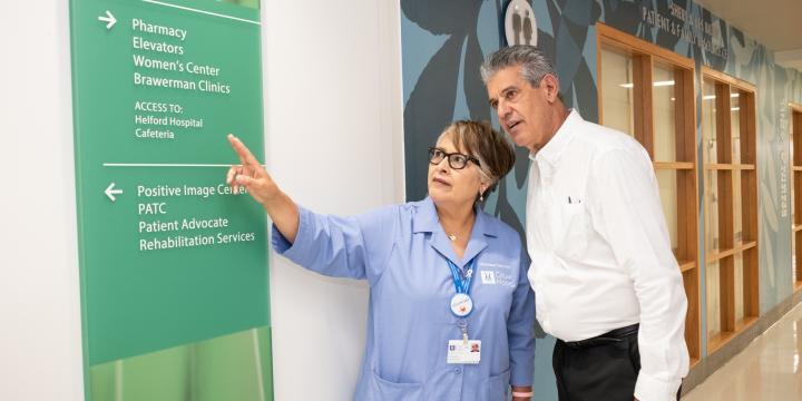 Volunteer giving direction