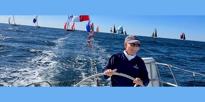 Stage 4 Lung Cancer Survivor John Howell enjoying boating