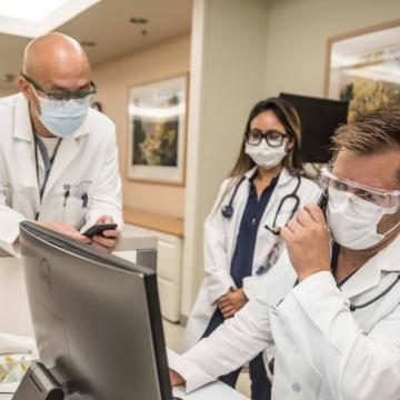 Doctors working together