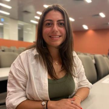 Lara Avsharian