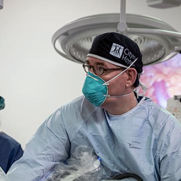 Dr Kaiser in the OR