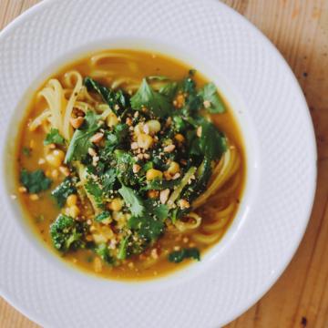 Two-Minute Turmeric Superfood Noodles