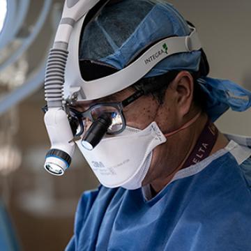 Mike Chen, M.D., in the OR | City of Hope