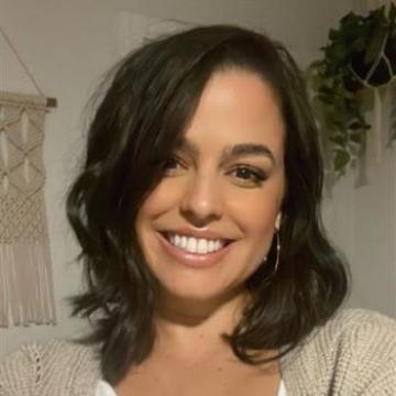 Lynn Leiro headshot