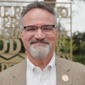 Greg Welchans, president and chief marketing officer of Distribution Management, SPOL Honoree