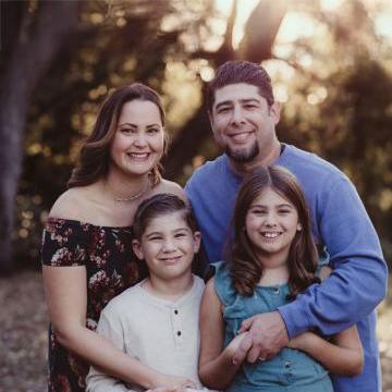 Alisa Secaida and family