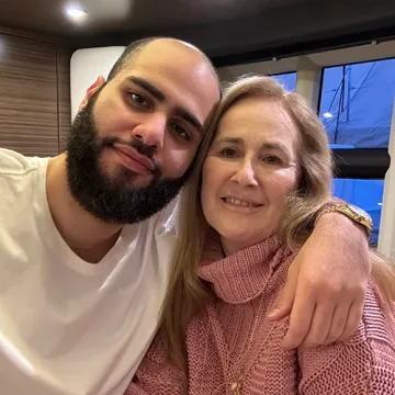 Gynecologic cancer patient Faten Alsafadi and son Donatello