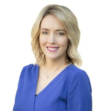 Elisabeth King bio