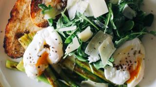 Roasted asparagus salad
