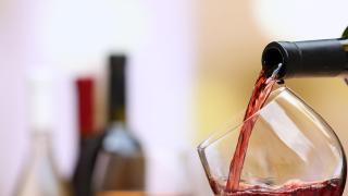 Is it safe to drink alcohol if you have ovarian cancer?