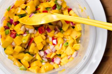 Low-fat Papaya and Mango Salsa