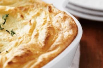 Mash Potatoes in white bowl