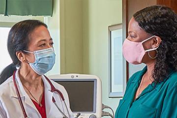 Doctor and patient in conversation